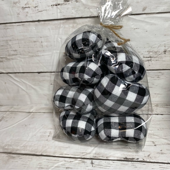 Valentine tiered tray Bundle - Picture 2 of 4